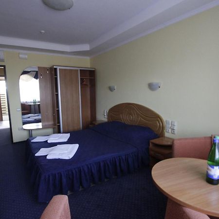 Karpaty Otel Yaremche Dış mekan fotoğraf