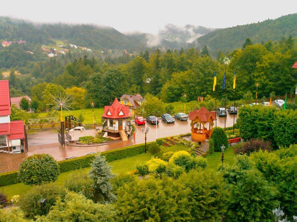 Karpaty Otel Yaremche Dış mekan fotoğraf