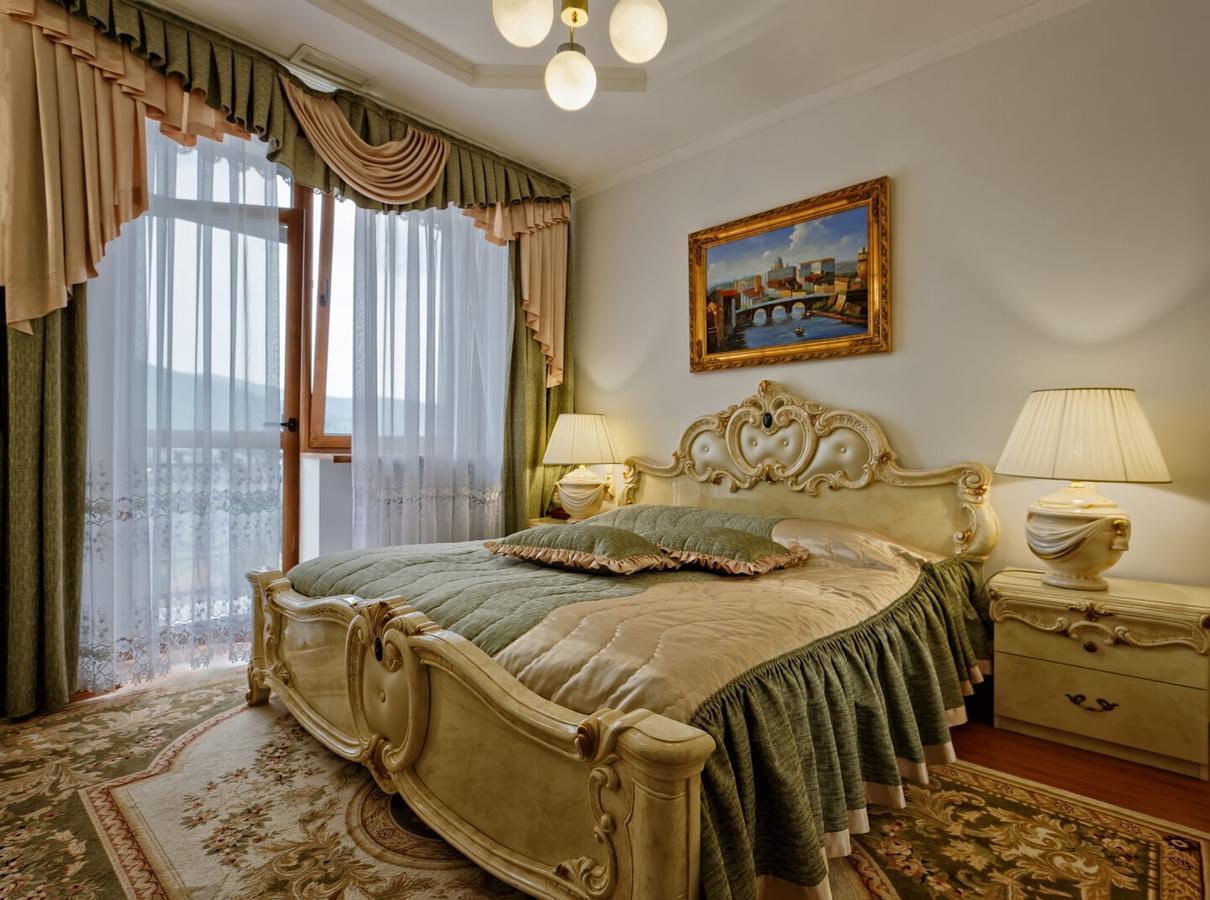 Karpaty Otel Yaremche Dış mekan fotoğraf