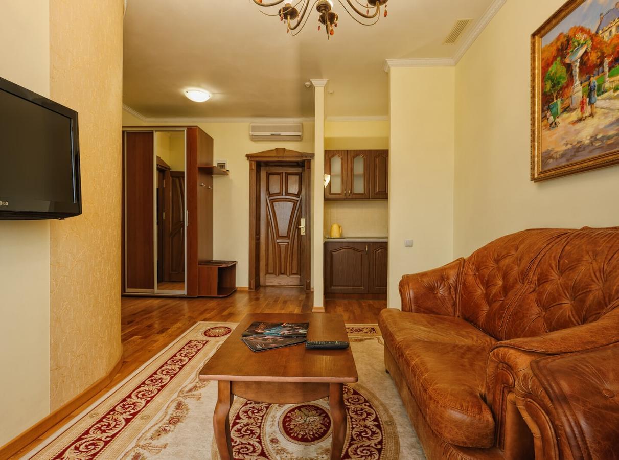 Karpaty Otel Yaremche Dış mekan fotoğraf