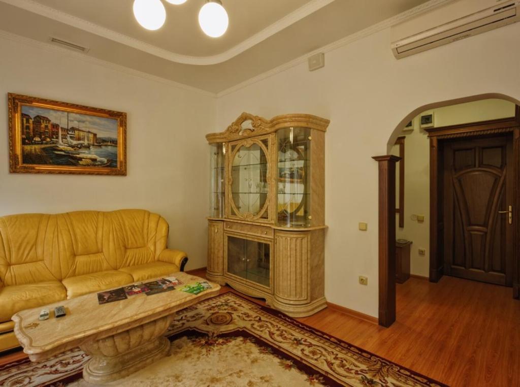 Karpaty Otel Yaremche Dış mekan fotoğraf